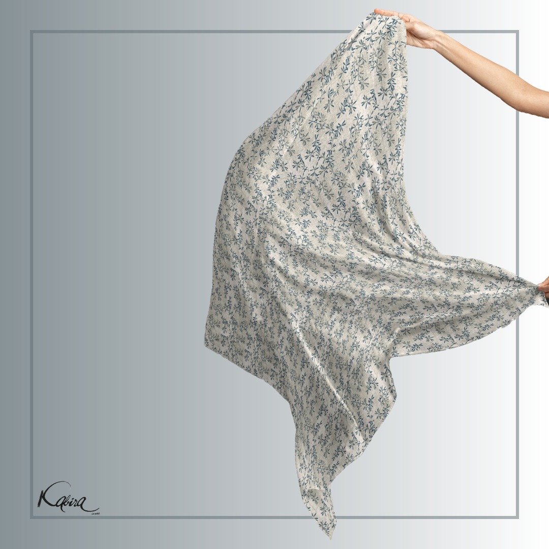 डिजिटल प्रिंट मसलिन खादी स्टोल – हर मोड़ में शान