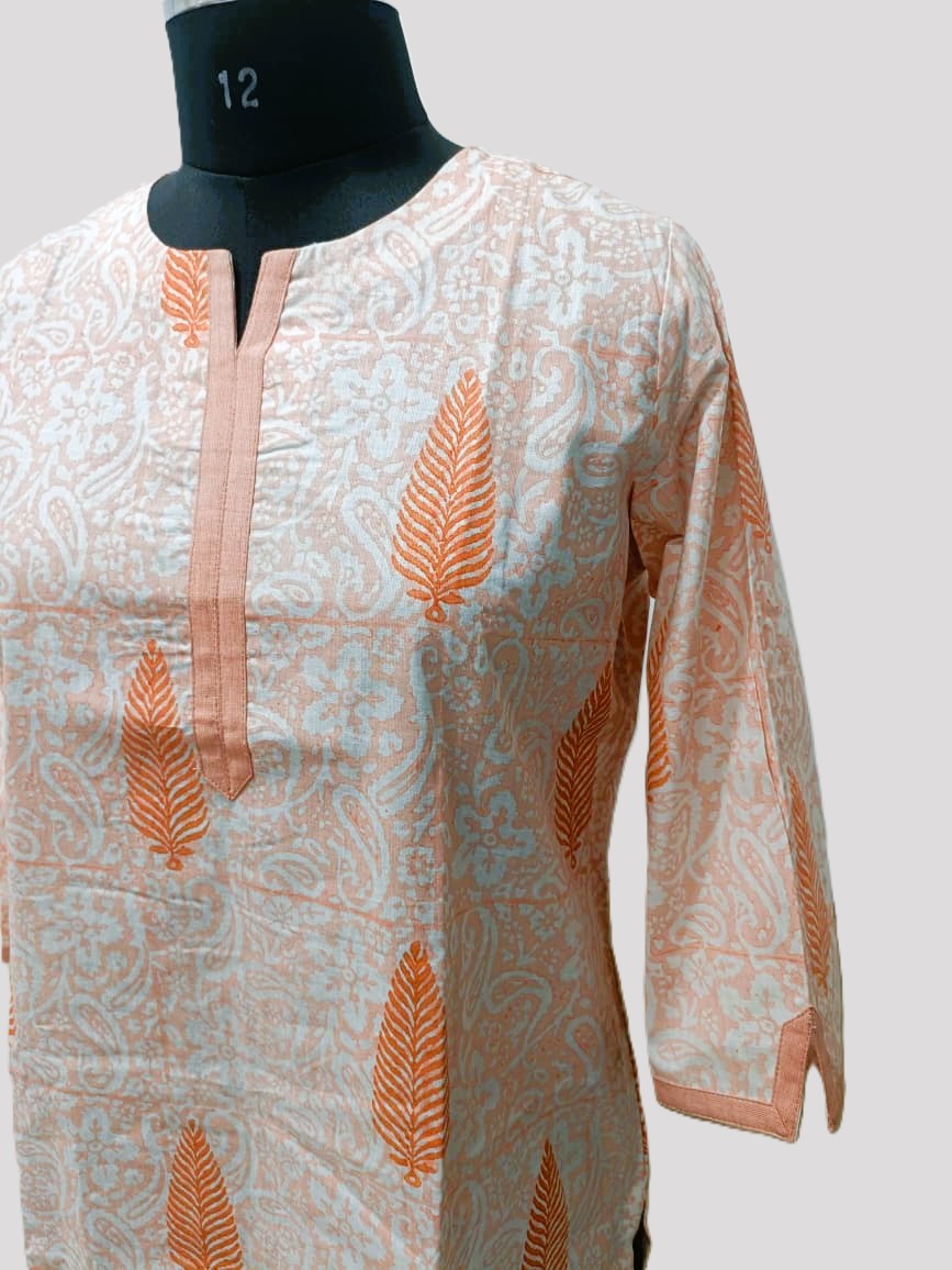 ब्लॉक प्रिंट महिला लॉन्ग कुर्ता – पारंपरिक शिल्प में सहज एलिगेंस