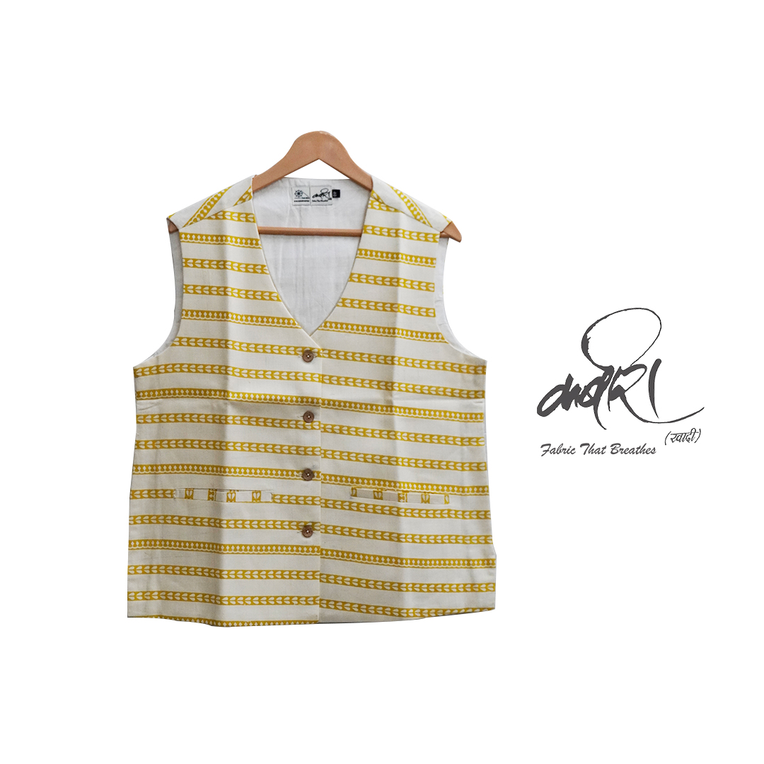 स्क्रीन प्रिंट वी-नेक लेडीज़ जैकेट – शालीन परिधान में आधुनिक स्पर्श