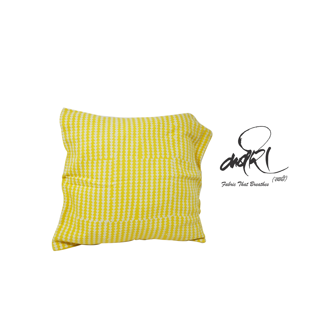 डिस्चार्ज प्रिंट कुशन कवर – पारंपरिक तकनीक में आधुनिक लुक