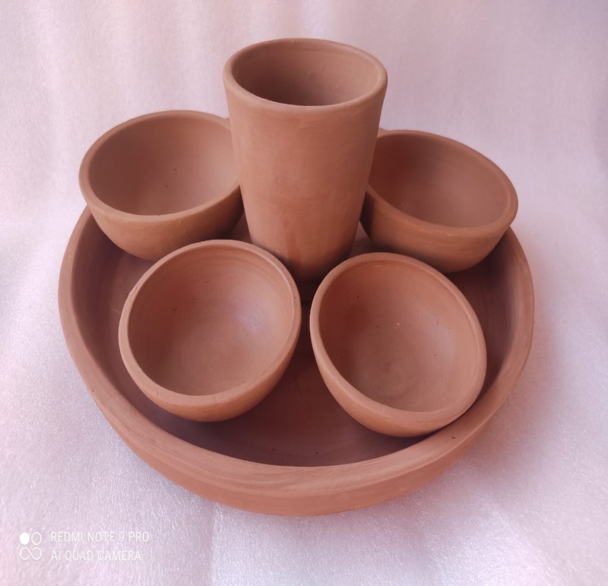 भोजन सेट (मिट्टी का)
