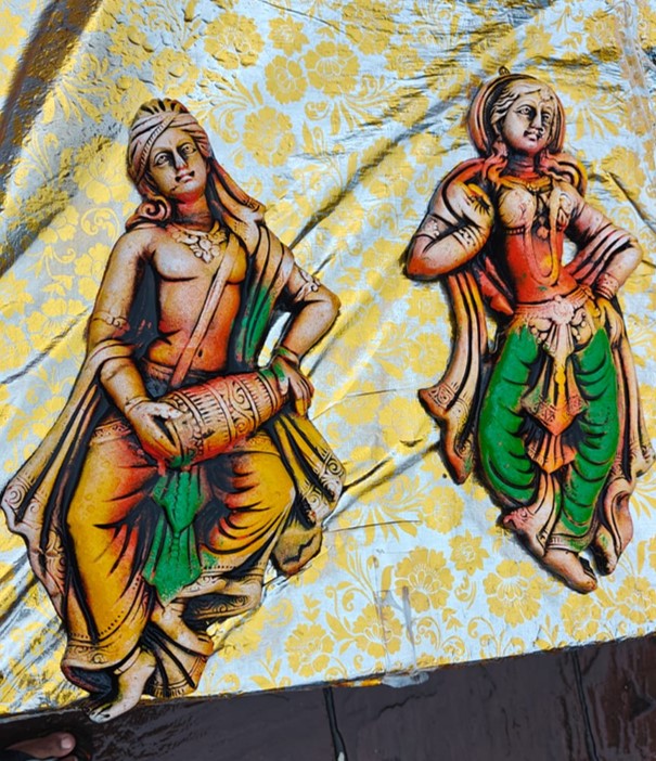 मिट्टी की मूर्तियाँ